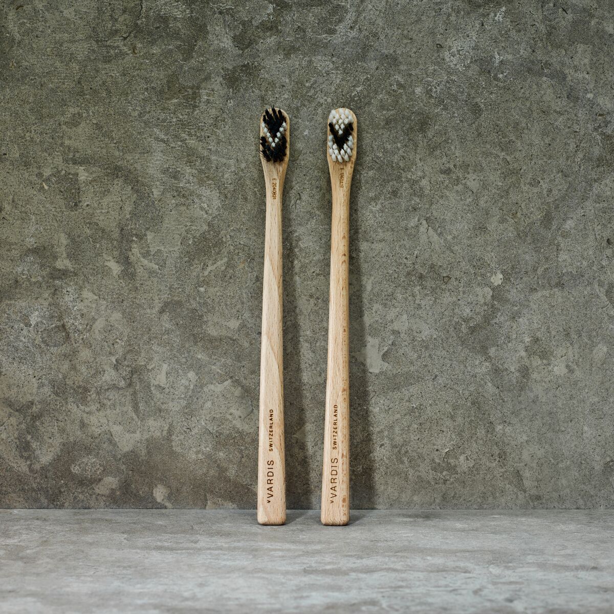 Enamel Caressing Wood Toothbrush, immagine numero 1